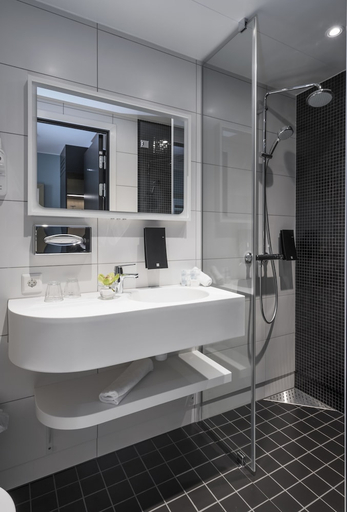 Bathroom 3, Thon Hotel Stavanger, Stavanger