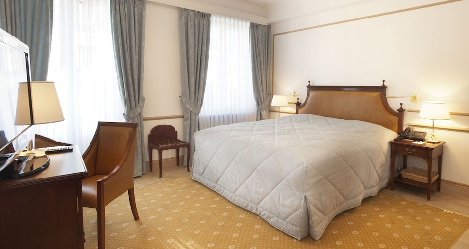 Bedroom 2, Grand Hotel Cravat, Luxembourg