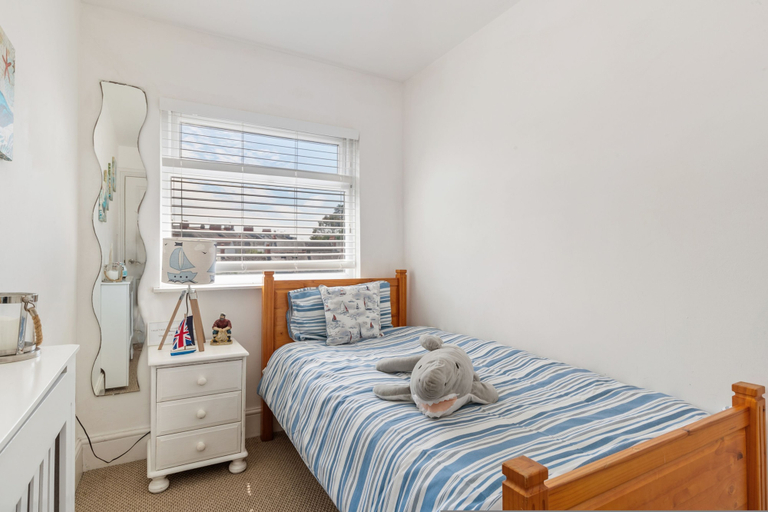 Bedroom 3, The Pennines - Close to Town Beach and Shops, Pembrokeshire