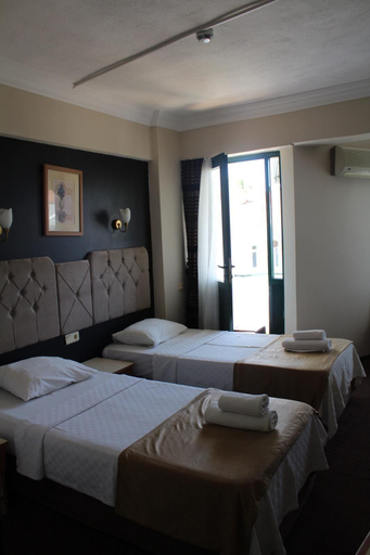 Bedroom 3, Club ürgenç hotel, Ayvalık