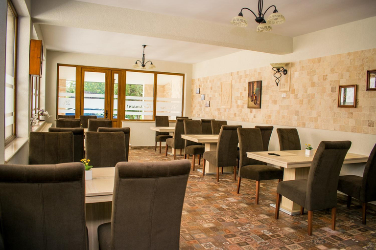 Food & Drinks, Domino Residence, Zimandu Nou
