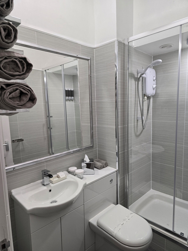 Bathroom 3, The Boot & Shoe, Darlington