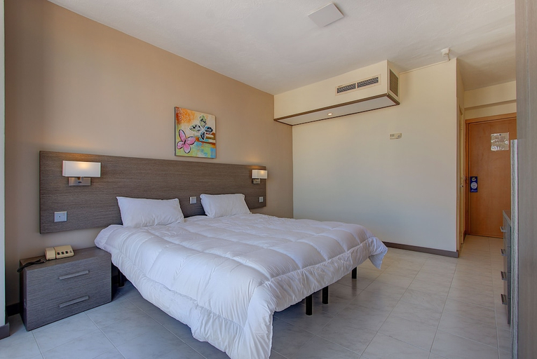 Bedroom 2, Primera Hotel, Saint Paul's Bay