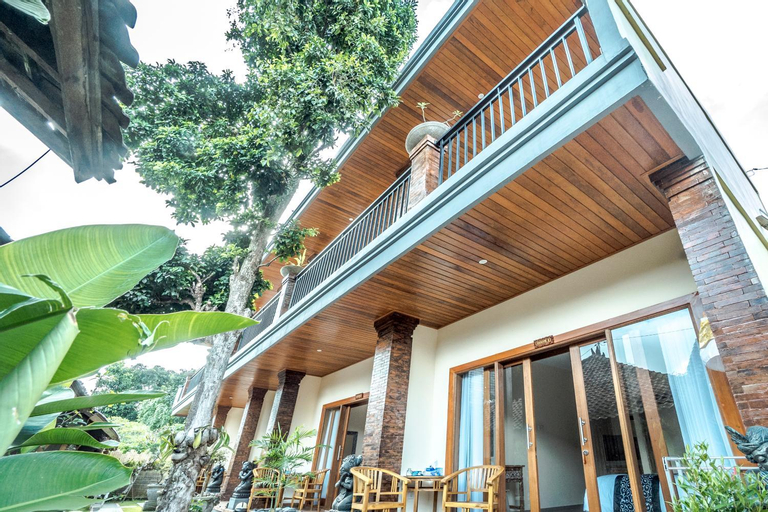 Exterior 8