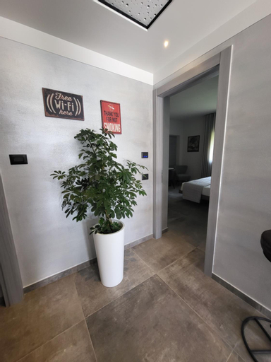 Others 5, Via Goito 25 Rooms & Apartment, Verona