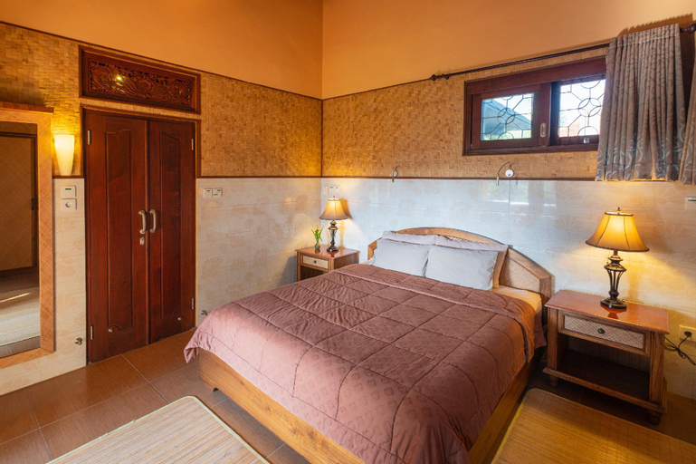Bedroom 13