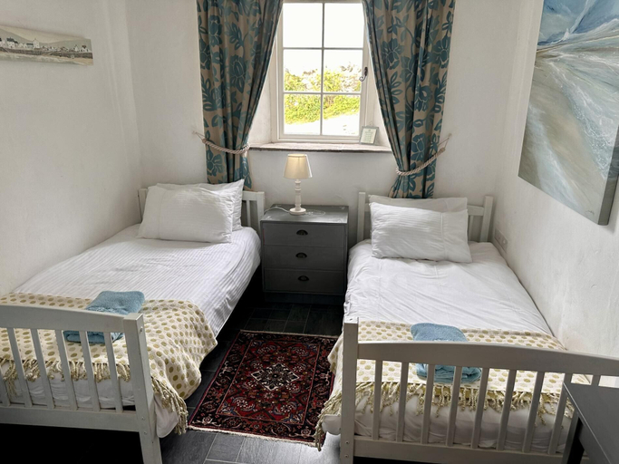 Bedroom 3, Tan y Garn - 2 Bedroom Cottage - Whitesands, Pembrokeshire
