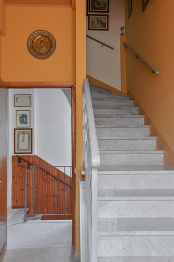 Others 5, TheKeyStudio, Riviera dei friori, Imperia