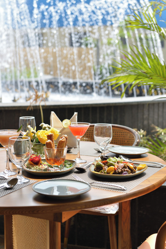 Food & Drinks 5, URBANE BY TREAT, Daman