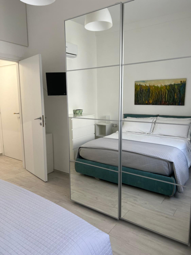 Others 4, Riviera Apartments, Pescara