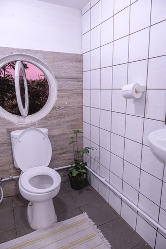 Bathroom 22