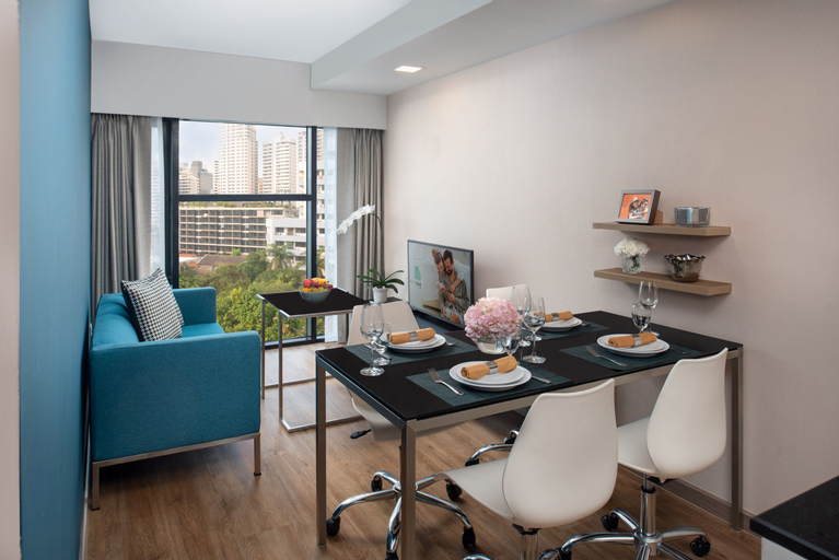 Dining Room 23
