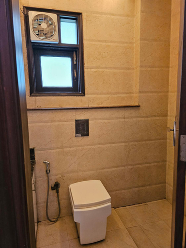 Bedroom 2, Spacious 2bhk apartment!, West