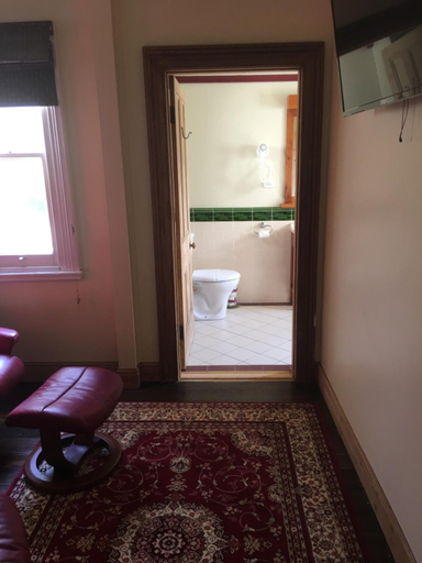 Bathroom 4, Kerrellie Cottages 2, 4 & 8 Reid Street, West Coast