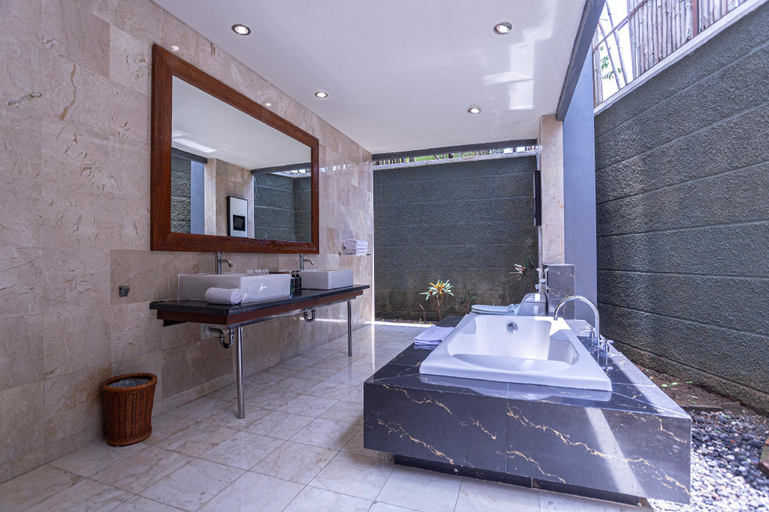 Bathroom 4, Abi Bali Resort Villa & Spa Jimbaran, Badung