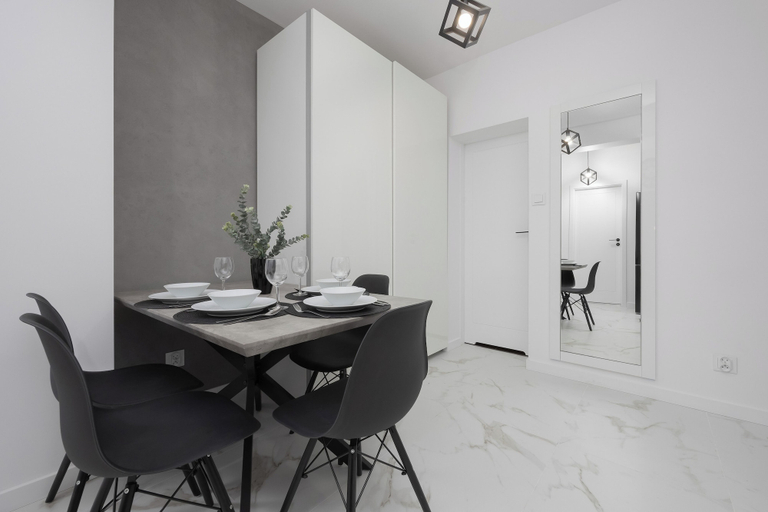Others 5, Elegant Apartment in Warsaw by Renters, Warsaw