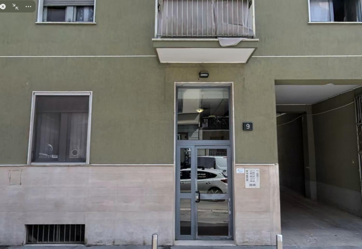 Gardone Apartment - ampio Appartamento con 2 camere da letto - Comodo per Duomo!, Milano