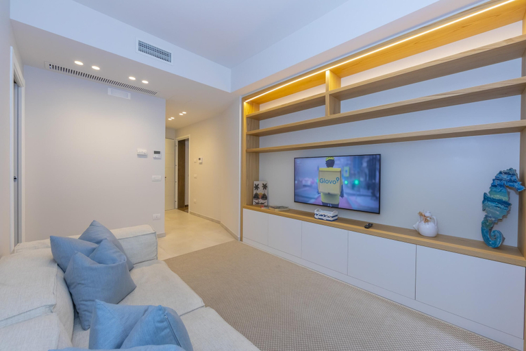 Others 4, Mina Apartment 100m From Sea, Bari