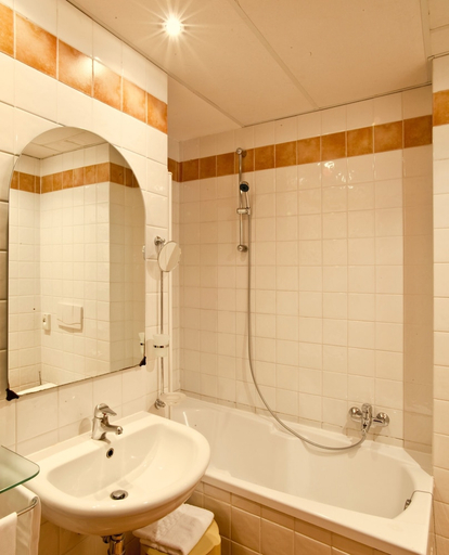 Bathroom 3, Sangallo Park Hotel, Siena