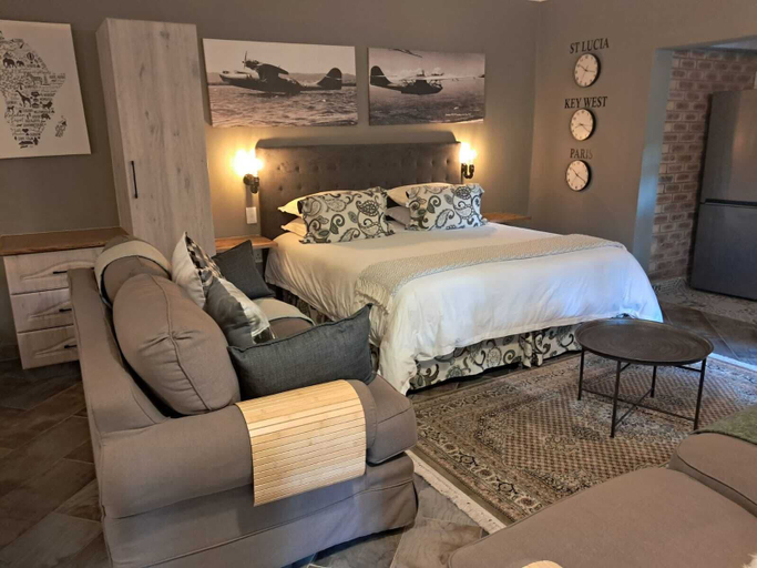 Bedroom 2, Hornbill Family Suites, Umkhanyakude