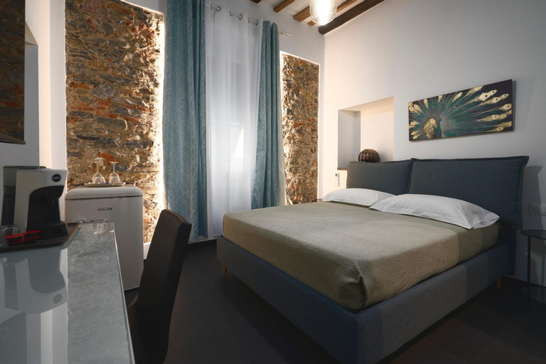 Bedroom 3, New Moon Prione, La Spezia