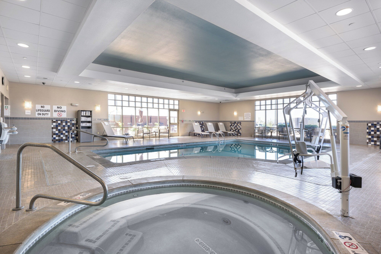 Sport & Beauty 2, Holiday Inn Express & Suites BELGRADE by IHG, Gallatin