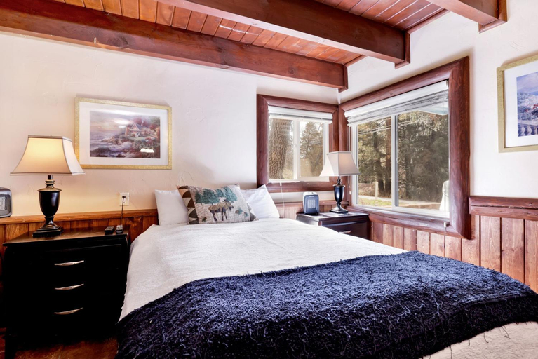 Bedroom 2, Bear Tracks #2020, San Bernardino