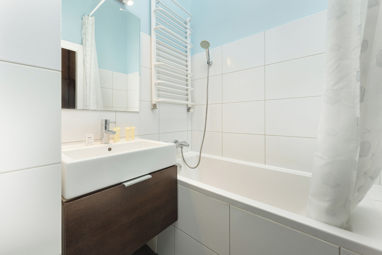 Bathroom 4, Wroclaw Apartment With Desk by Renters, Środa Śląska