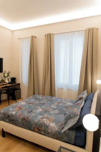 Bedroom 5, Suite 33, Napoli