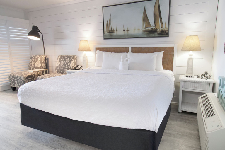 Bedroom 3, The Oceanfront Litchfield Inn, Georgetown