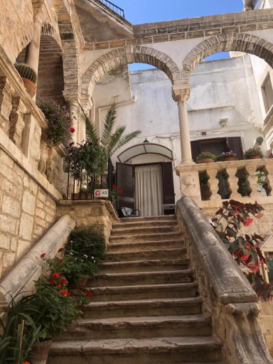 Others 4, Corte De Ritis, Bari