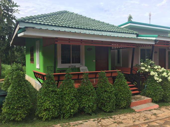 Exterior 8