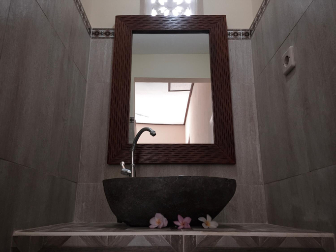Bathroom 3, Pala House, Gianyar