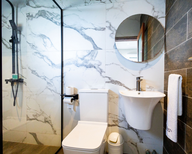 Bathroom 4, Serenity Terraces Beach Hotel-Kokrobite, Awutu Efutu Senya