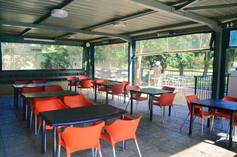 Food & Drinks 5, Essenwood Park Hotel, eThekwini