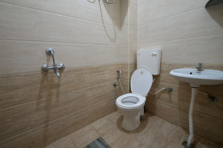 Bathroom, HomeSlice Aashiyana - Apartment Stays, Bangalore