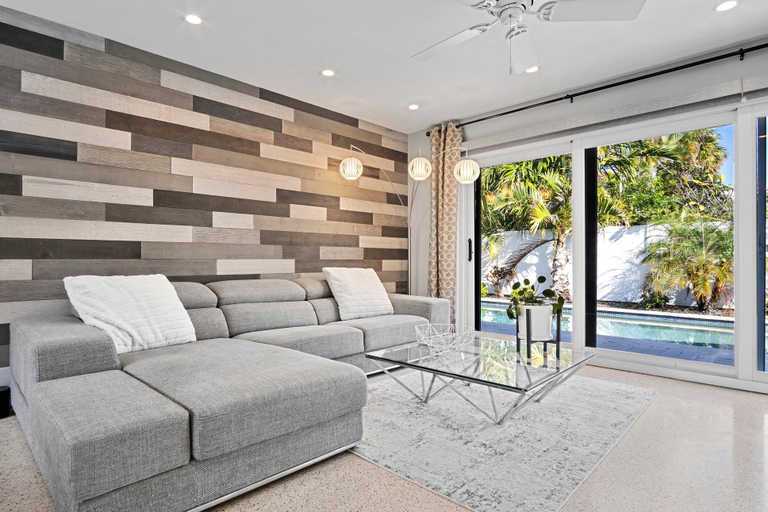 4, Beach Bliss: 10 Mins to Waves, 3BR Oasis with Pool, Broward