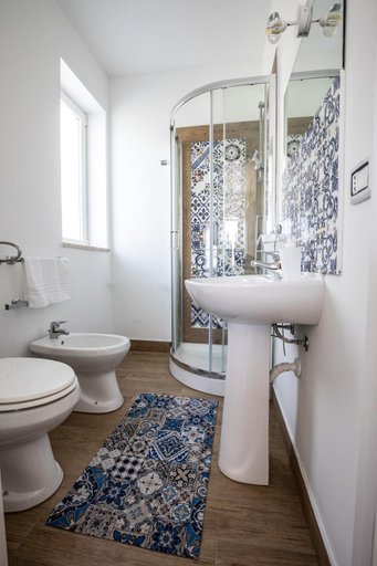 Bathroom, Ca del Re Holiday, Palermo