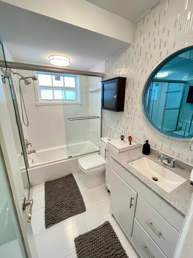 Bathroom, Perfect Beach Escape 1BD/1Bath Close to Everything, Broward