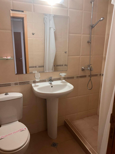 Bathroom 5, Хотел Диамант Hotel Diamond, Balchik