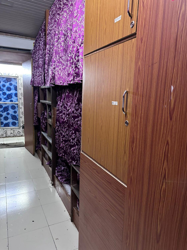 Others 5, PG Mahira Dormitory, Mumbai Suburban