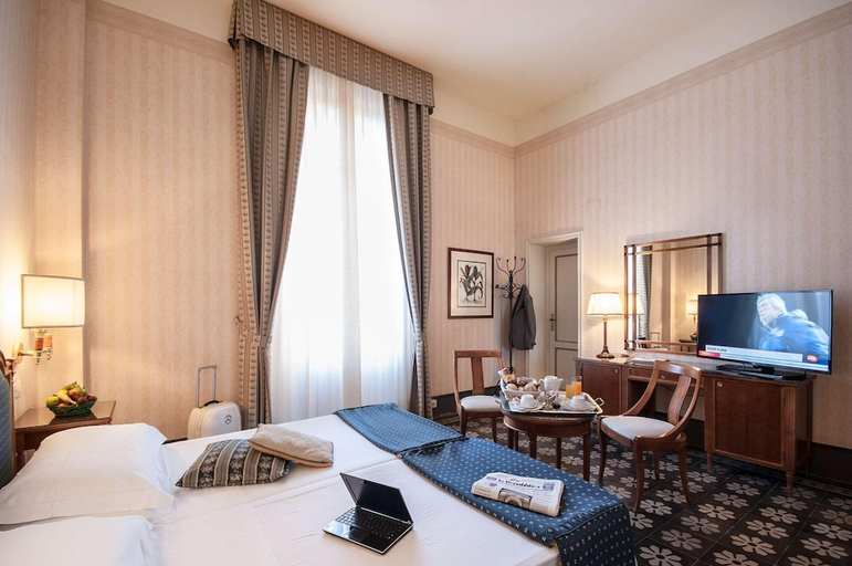 Bedroom 3, Grand Hotel Royal, Lucca