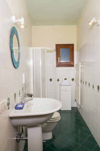 Bathroom 1, Casa Vacanze Villa il Castellaccio, Florence
