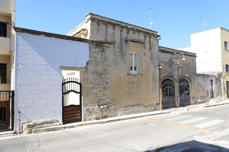 Others 3, La Neviera, Lecce