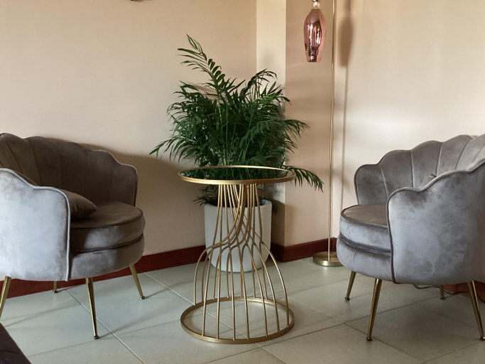 Others 5, B&B Verdi, Lecce