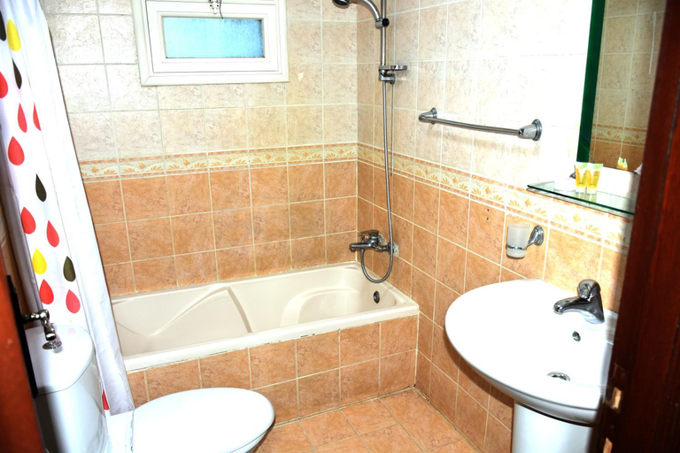 Bathroom 4, Arinza Tower Quality Suites, Salmiya