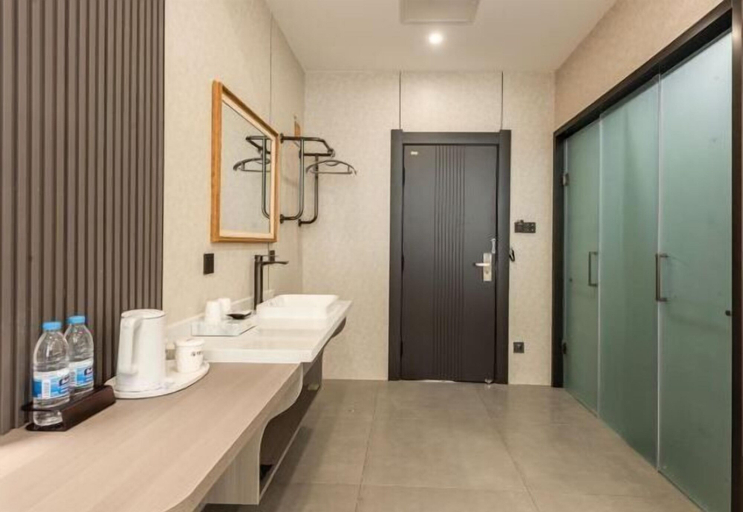 Bathroom 4, Hua Sheng Business Hotel, Jiuquan