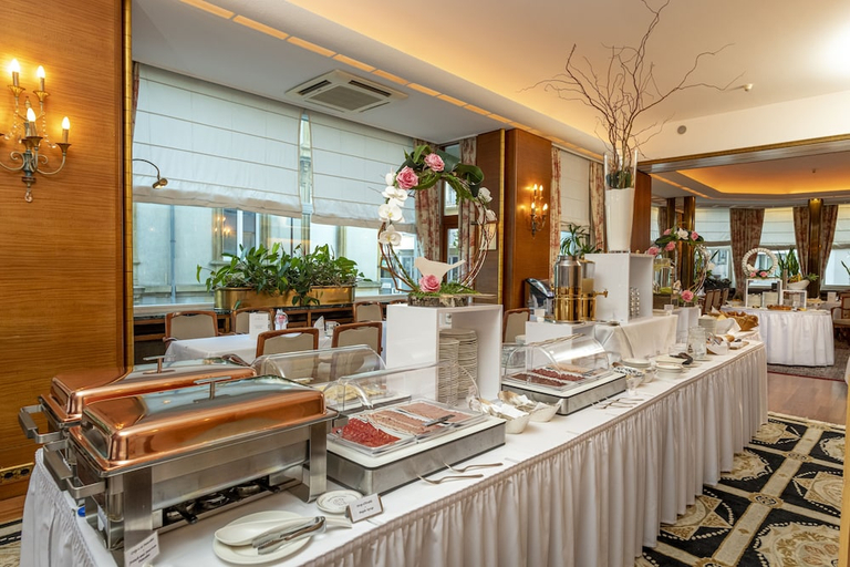 Food & Drinks 4, Grand Hotel Cravat, Luxembourg