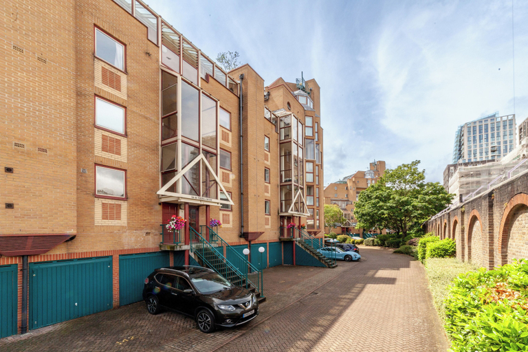 Exterior & Views, The St Khatarine's Flat, London