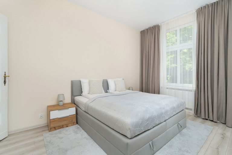 Bedroom 2, Large Family Poznan Apartment by Renters, Poznań City